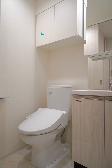 トイレ　※写真は同タイプ住戸です。