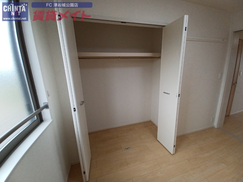 収納　同型参考写真