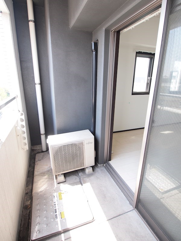 バルコニー　明るいバルコニー、陽当たり良好です。