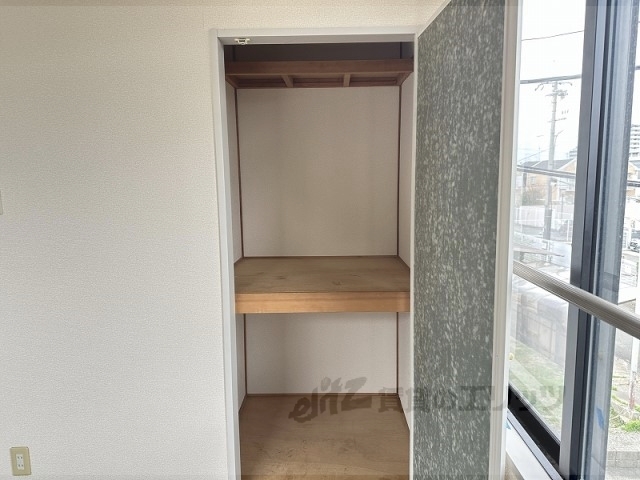 収納　パントリー