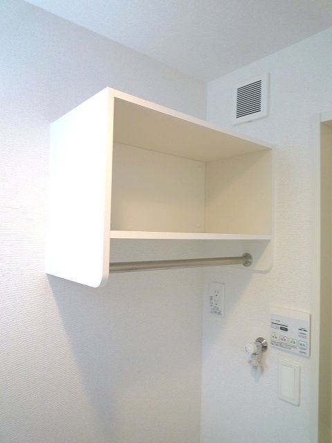 その他設備　洗濯機置き場上部収納