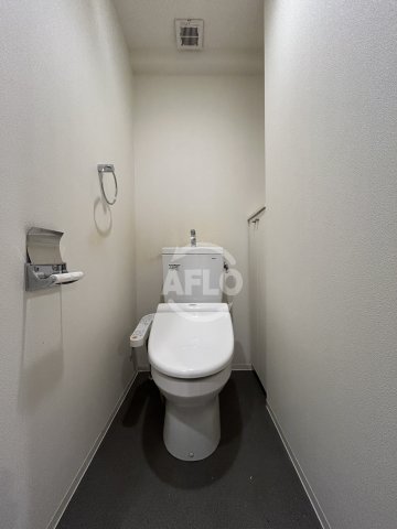 トイレ　プール・トゥジュール梅田ウエスト　トイレ