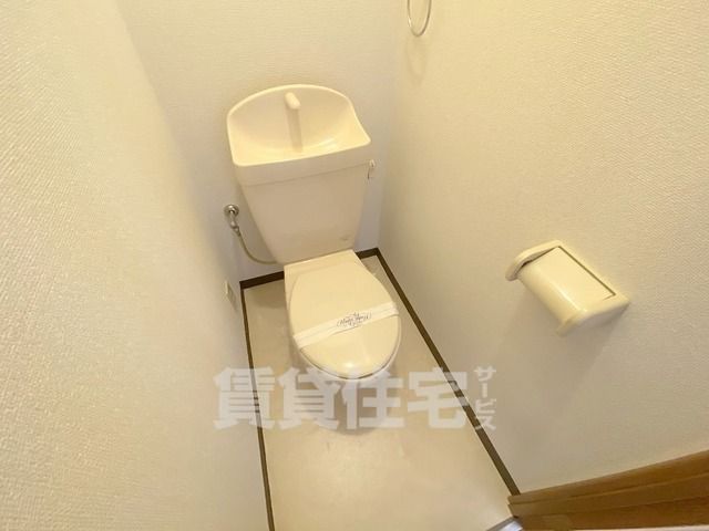 ＪＲ関西本線 志紀駅 徒歩7分 2階建 築21年のトイレ写真