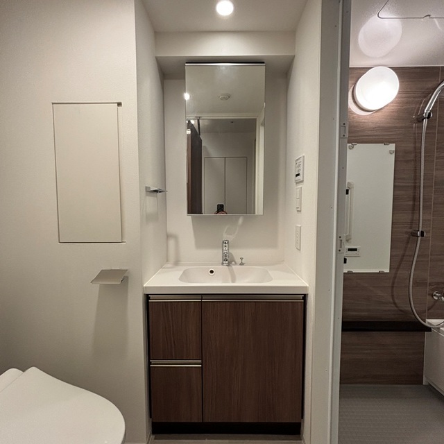 洗面設備　※写真は同タイプ住戸です。
