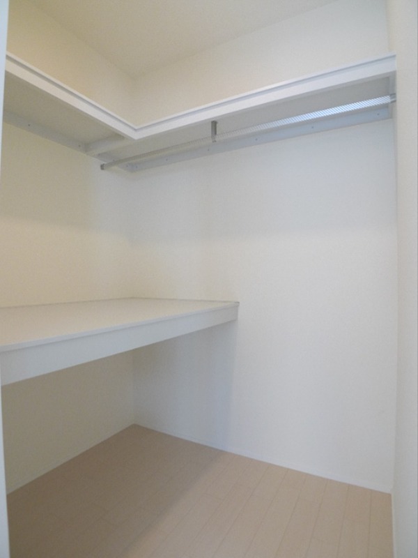 収納　ウォークインクローゼット内☆