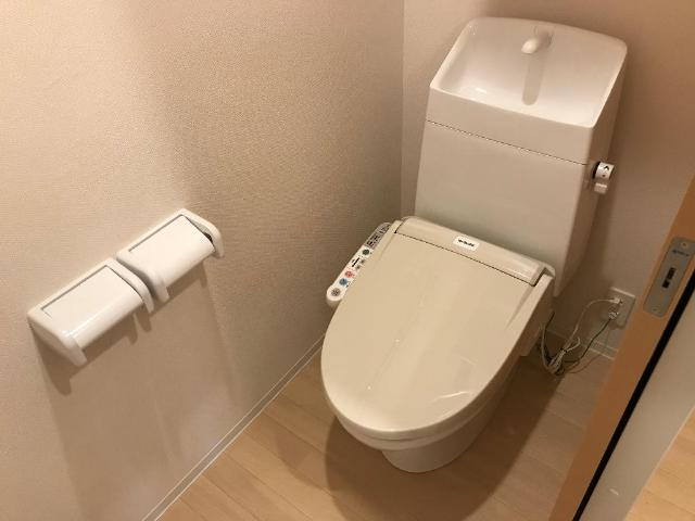 トイレ　シャワー付トイレ