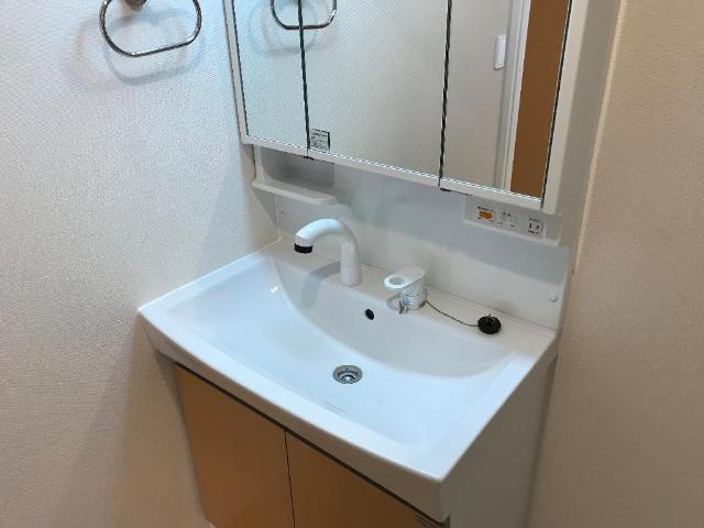 洗面設備　洗髪洗面化粧台