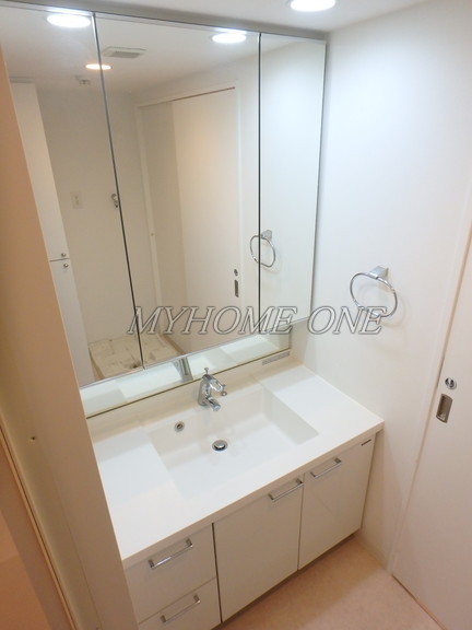 洗面設備　洗面台　エムクロス