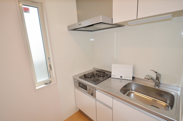 キッチン　採光がある独立型キッチン☆