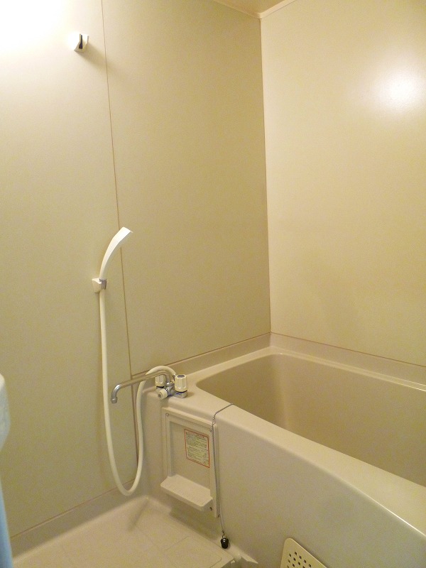 バス・シャワールーム　ウイングイーストの風呂