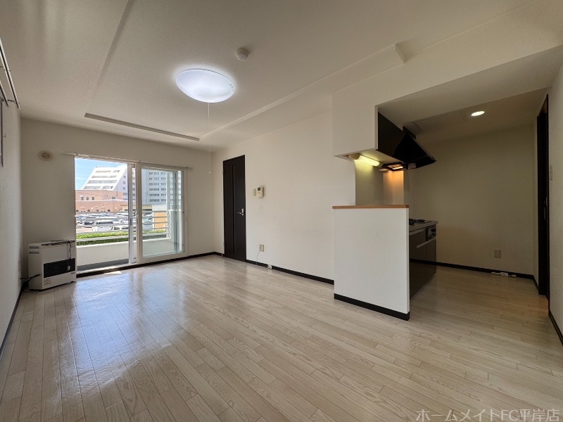 居室・リビング　陽当り良好♪