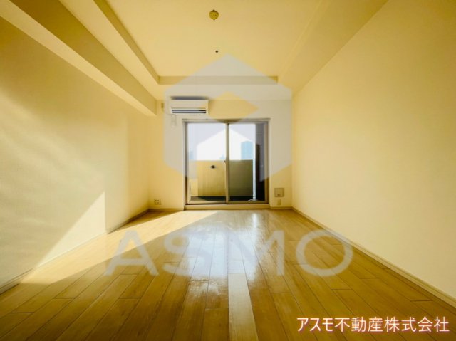 居室・リビング　同マンション別部屋参考写真