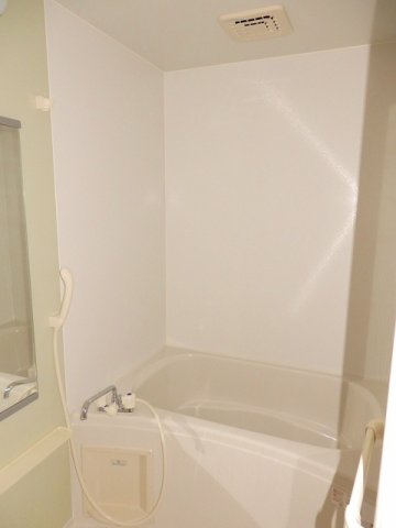 バス・シャワールーム　ゆったり過ごせるお風呂です