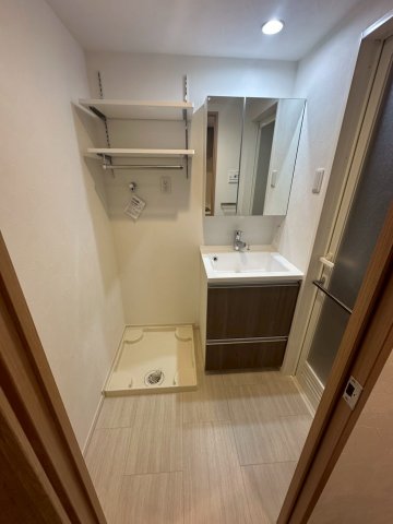 洗面設備　コンパクトで使いやすい洗面所