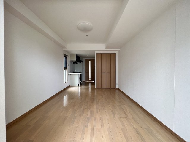 その他部屋・スペース　開放的な寝室です