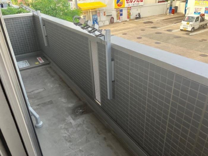 バルコニー　人目につきにくい位置に洗濯物が干せるバルコニー♪