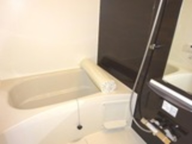 バス・シャワールーム　同施工会社、同仕様写真