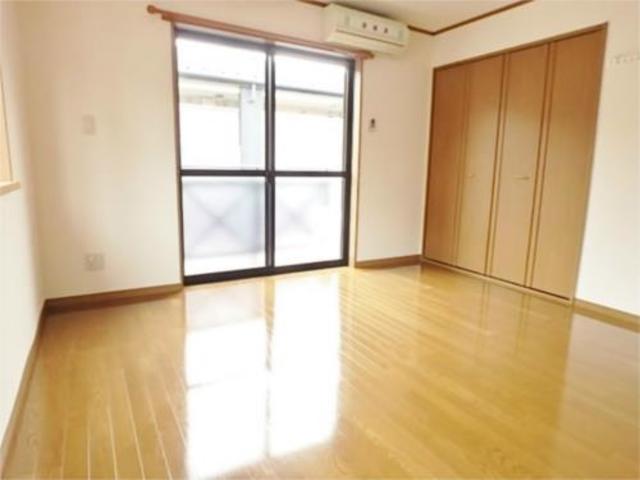 居室・リビング　８帖のフローリングのお部屋です