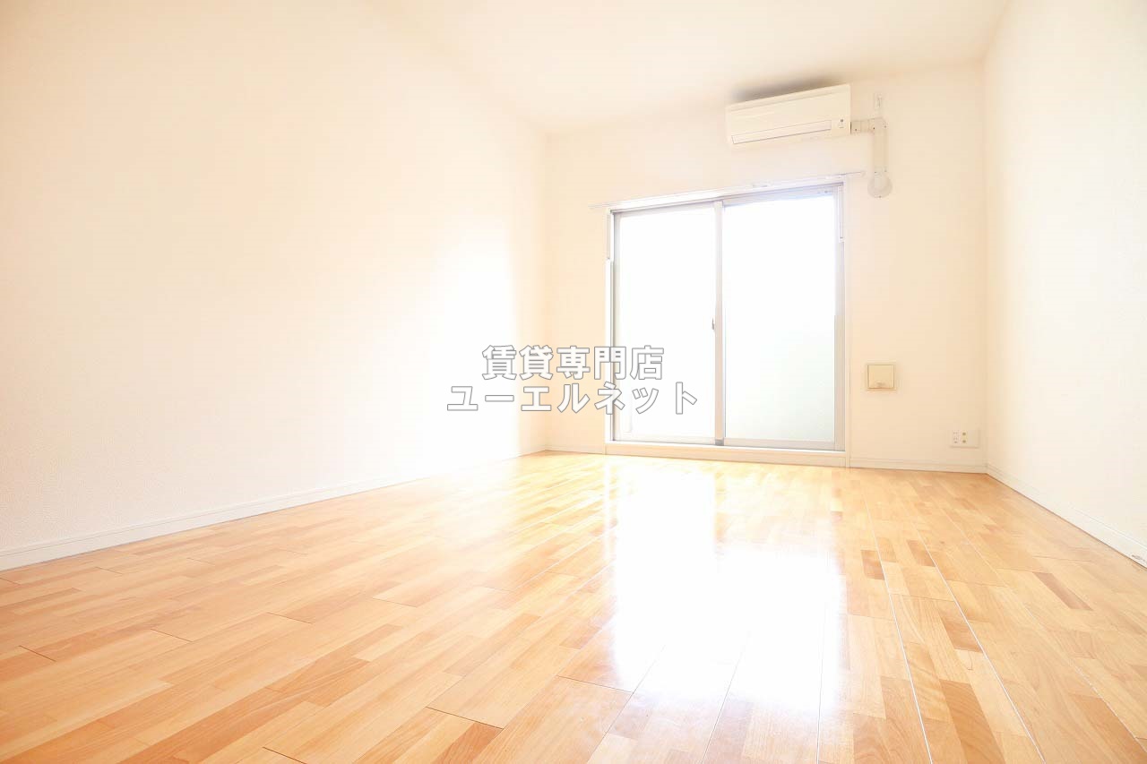 居室・リビング　ゆったりとくつろげる、落ち着きのある居室空間です