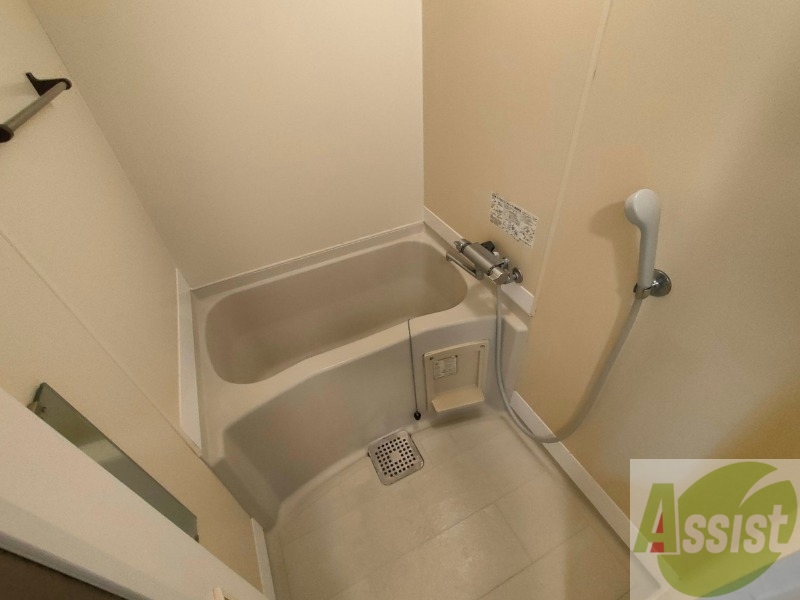 バス・シャワールーム　お風呂です。ゆっくりお風呂につかるのも体に良いですね～