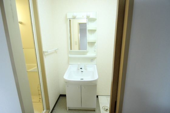 洗面設備　※他部屋の写真です。
