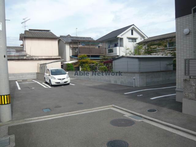 駐車場　駐車場