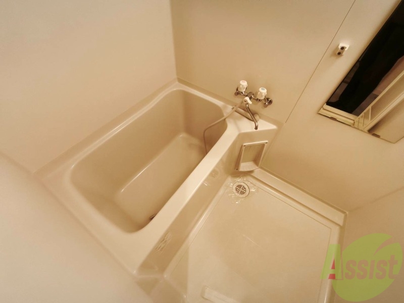 バス・シャワールーム　お風呂になります。一日の疲れを癒してくださいね。