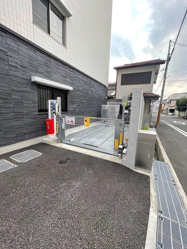 駐車場　車をお持ちの方に嬉しい駐車場付きの物件です