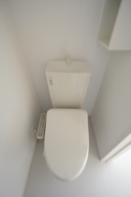 トイレ　ウォシュレット付きのトイレです♪