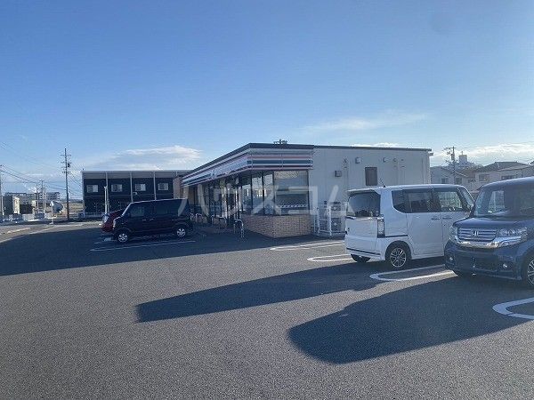 コンビニ　セブンイレブン　半田向山町店（コンビニ）まで330m