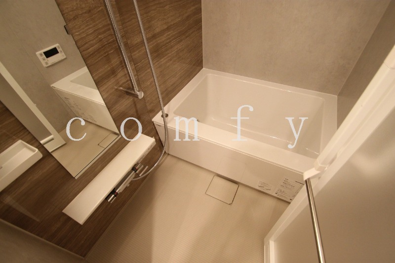 バス・シャワールーム　追炊き・浴室乾燥機付きバス