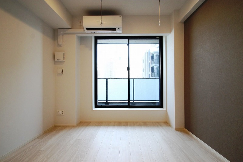 居室・リビング　アクセントクロスがお洒落です