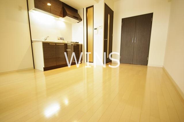 居室・リビング　別部屋参考写真です