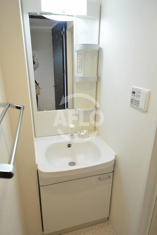 洗面設備　アドバンス上町台IIクレイドル　独立洗面化粧台