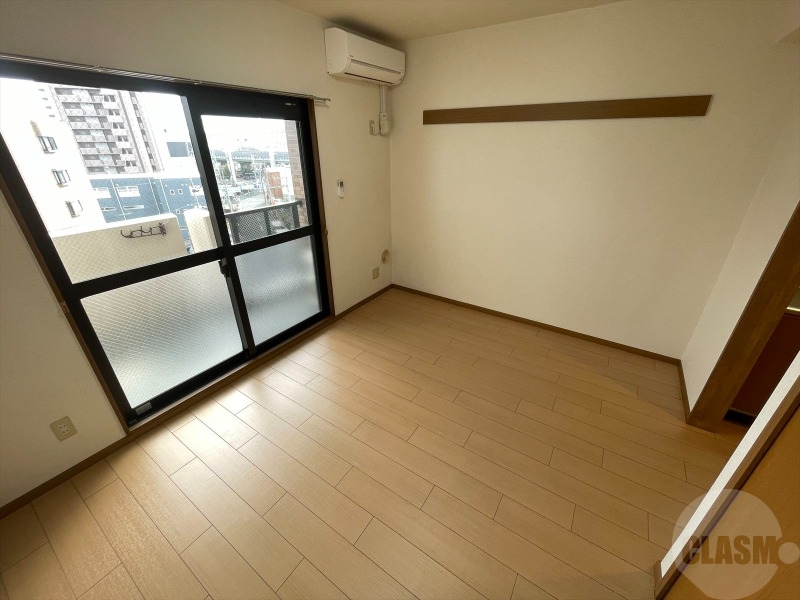 居室・リビング　７帖の洋室