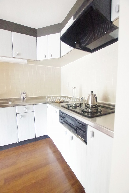 キッチン　☆綺麗な色合いのお部屋☆