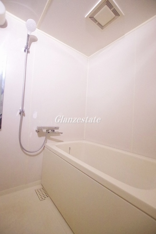 バス・シャワールーム　☆柱もなく使いやすいリビング☆