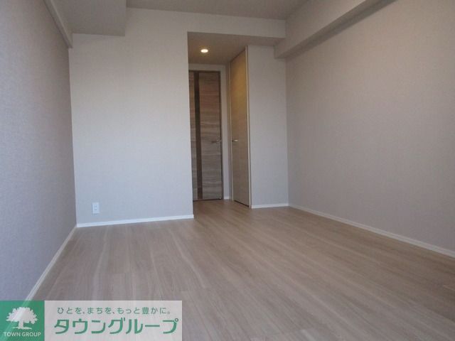 キッチン　Eタイプ2016年7月撮影 同タイプ805号室の写真です。