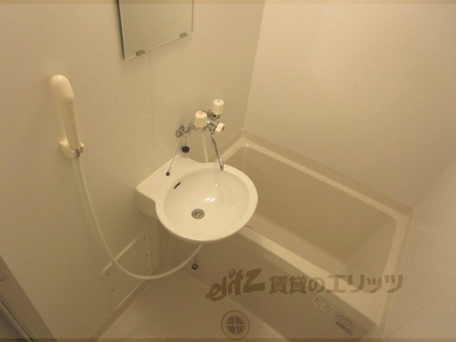 バス・シャワールーム　バス