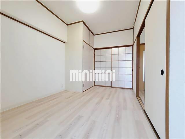 居室・リビング　５．５帖洋間