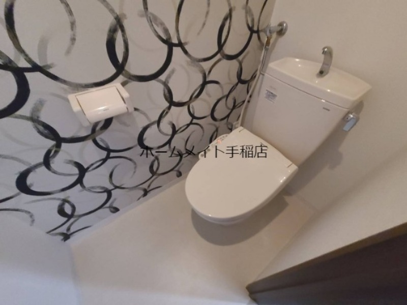 トイレ　温水洗浄暖房便座です！