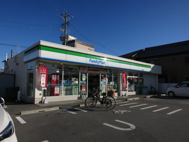 コンビニ　ファミリーマート 西尾緑町店（コンビニ）まで1500m