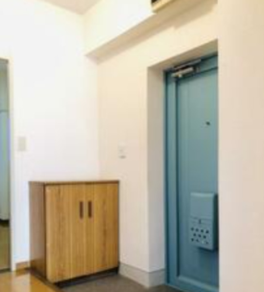 玄関　別部屋参考写真になります