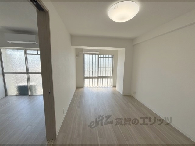 居室・リビング　洋室