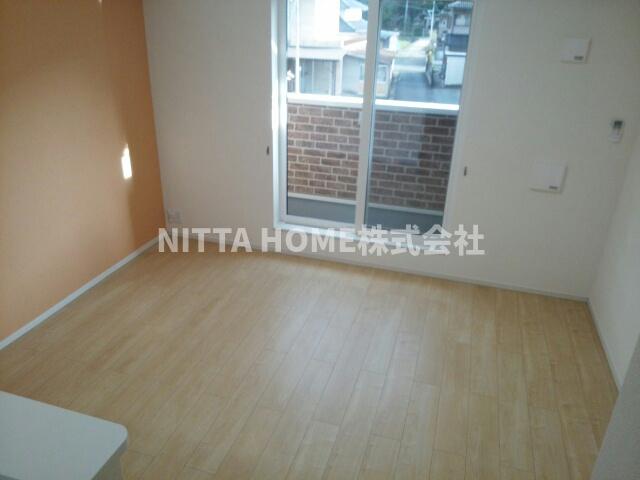 居室・リビング　こちらの洋室は１０.５帖です♪