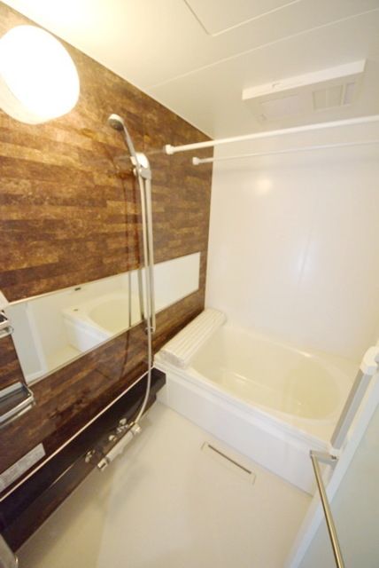 バス・シャワールーム　★キレイなバスルーム★