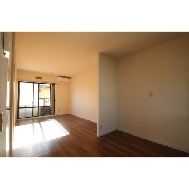 居室・リビング　写真は全て１０２：２０２５年撮影