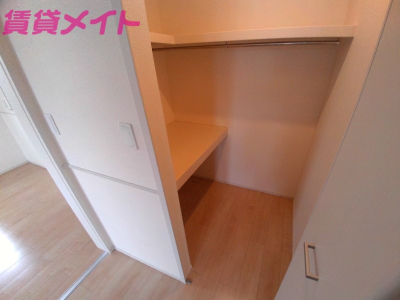 収納　同型反転写真です。