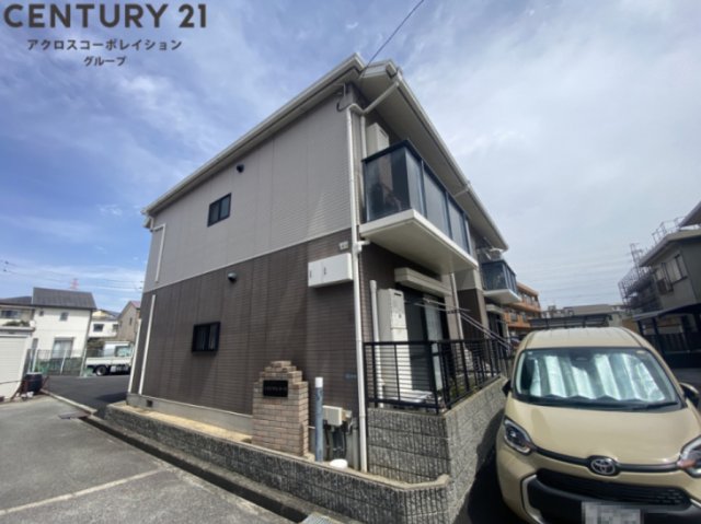 建物外観　スーパーが徒歩圏内で買い物に便利な立地☆