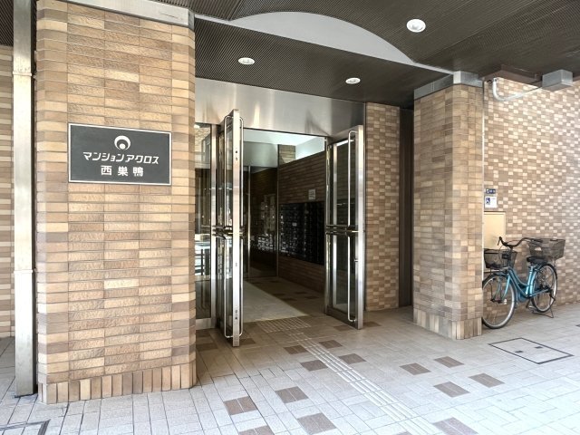 エントランス　ゆとりのあるエントランスです